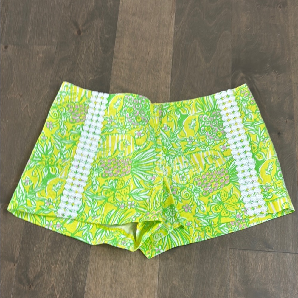 Lilly Pulitzer Crazy Cat House Liza shorts size 6